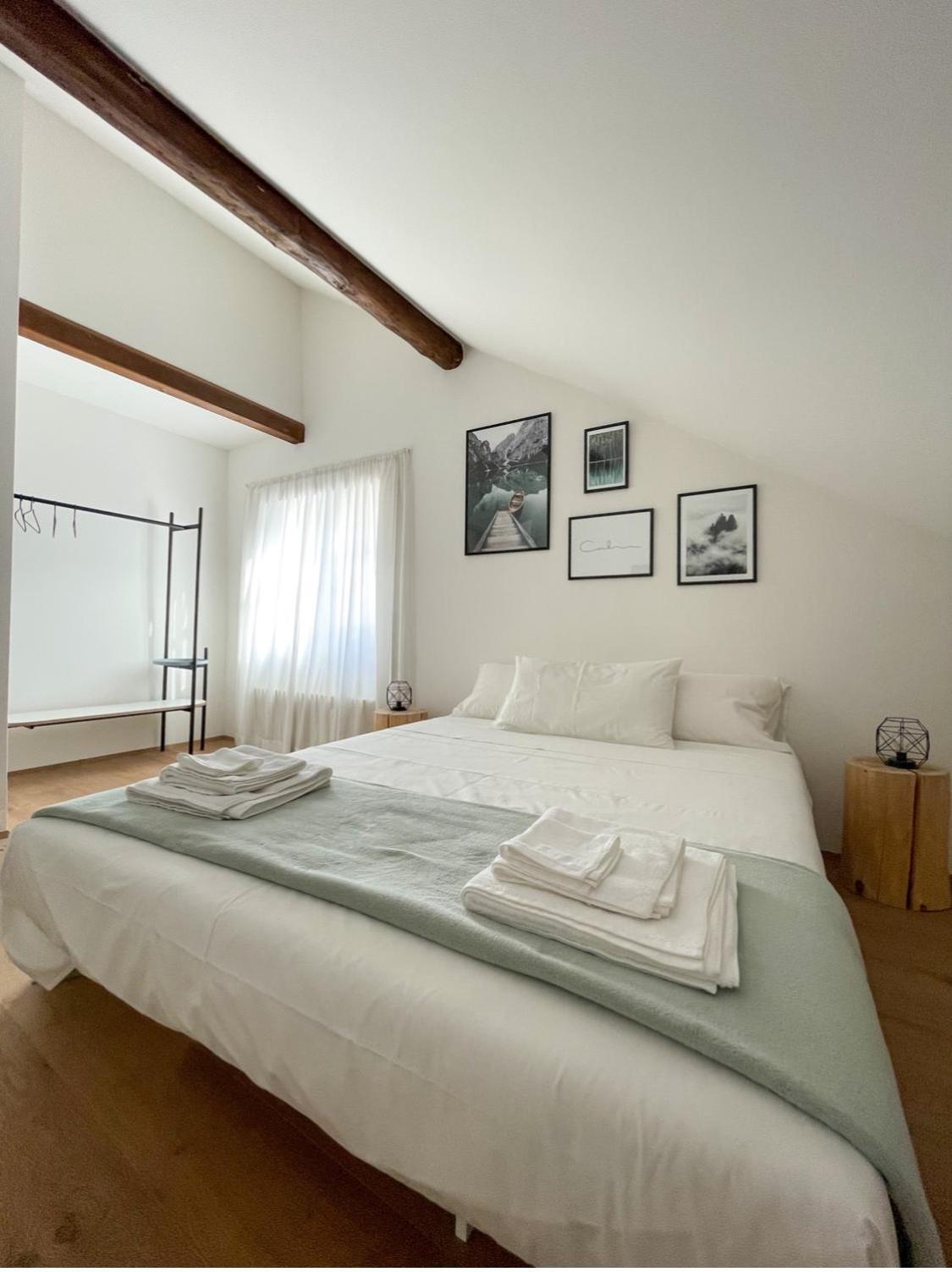 Design Apartment In The Heart Of Больцано Экстерьер фото